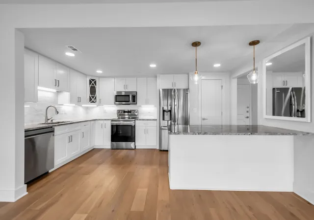 5th image of 6666 Brookmont Ter #707, Nashville, TN 37205 | MLS# 3149856