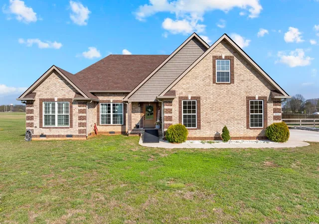 Homes for sale in Unionville, TN | 2058 Halls Mill Rd, Unionville, TN 37180 | MLS# 3158794