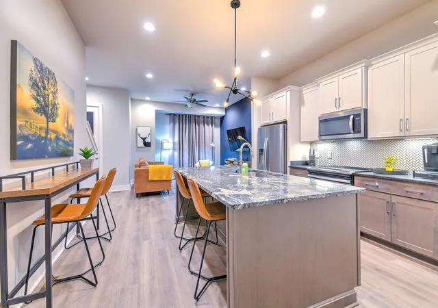 2nd image of 2143 24th Avee N, Nashville, TN 37208 | MLS# 3146445