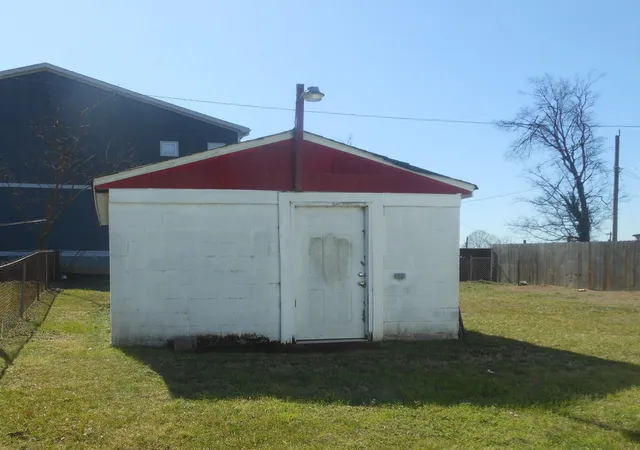 Photo 4 of Sale Pending at 2103 Osage St, Nashville, TN 37208 | MLS# 3182630 | Listing updated on 2026-09-04