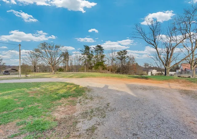 Homes for sale in Sparta, TN | 2315 Mcminnville Hwy, Sparta, TN 38583 | MLS# 3145749