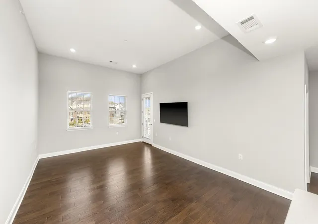 Photo 3 of Condo for sale at 1801 Shadow Green Dr #303, Franklin, TN 37064 | MLS# 3146984 | Listing updated on 2026-09-16