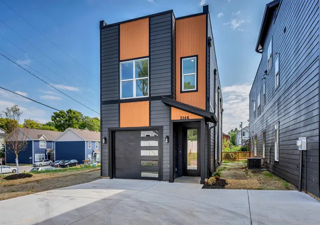 2nd image of 2146 18th Ave N, Nashville, TN 37208 | MLS# 3145967