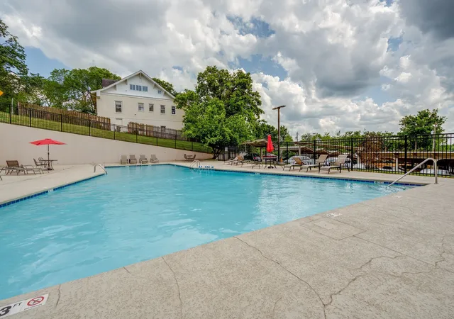 2nd image of 3415 W End Ave, Nashville, TN 37203