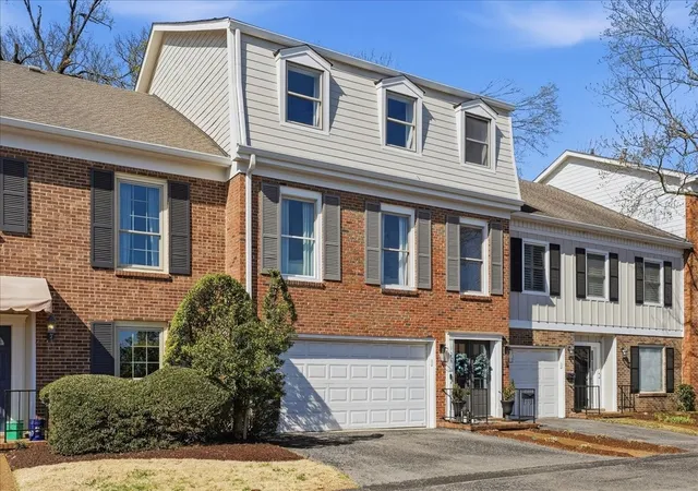 2nd image of 128 Jefferson Sq, Nashville, TN 37215 | MLS# 3146469