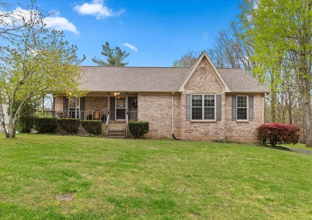 Photo 2 of Single family home for sale at 301 Andes Dr, Columbia, TN 38401 | MLS# 3165835 | Listing updated on 2026-10-07