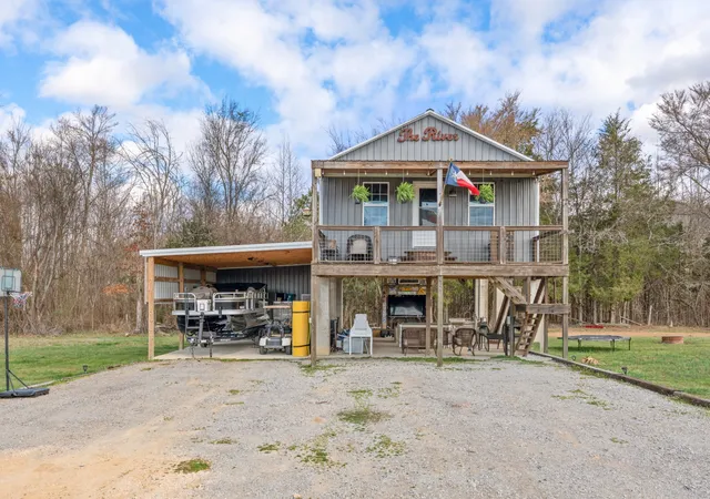 1st image of 168 Mackin Rd, Linden, TN 37096 | MLS# 3146356