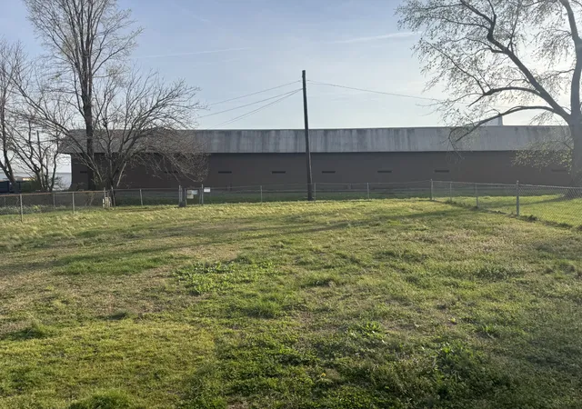 Homes for sale in Hopkinsville, KY | 407 E 23rd St, Hopkinsville, KY 42240 | MLS# 3146524