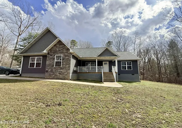 Homes for sale in Jamestown, TN | 1063 Circle Dr, Jamestown, TN 38556 | MLS# 3146522
