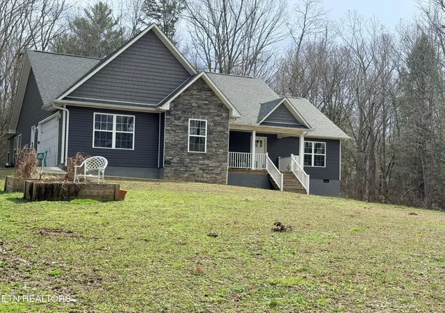 Homes for sale in Jamestown, TN | 1063 Circle Dr, Jamestown, TN 38556 | MLS# 3146522