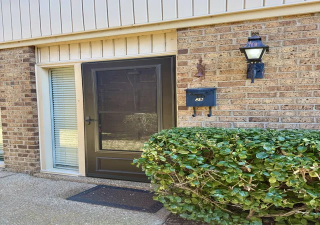 2nd image of 2116 Hobbs Rd #J9, Nashville, TN 37215 | MLS# 3147282
