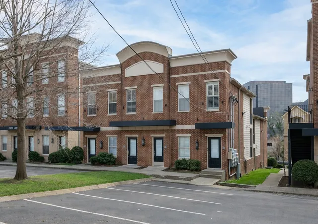 Homes for sale in Nashville, TN | 3120b Long Blvd, Nashville, TN 37203 | Houzeo