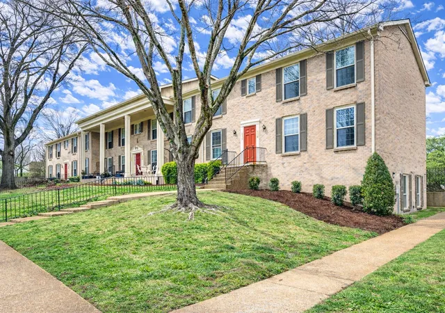 4th image of 1011 Murfreesboro Rd, Franklin, TN 37064