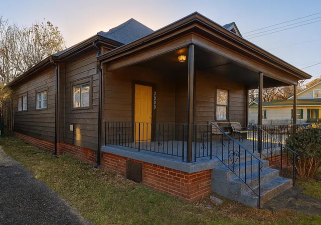 Photo 2 of Single family home for sale at 2000 East 5th St, Chattanooga, TN 37404 | MLS# 3298222 | Listing updated on 2026-08-06