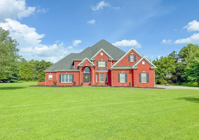 Homes for sale in Pulaski, TN | 275 N Crescentview Rd, Pulaski, TN 38478 | MLS# 3171102