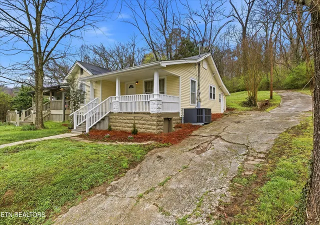 2nd image of 5301 Ross Rd, Knoxville, TN 37914 | MLS# 3146941