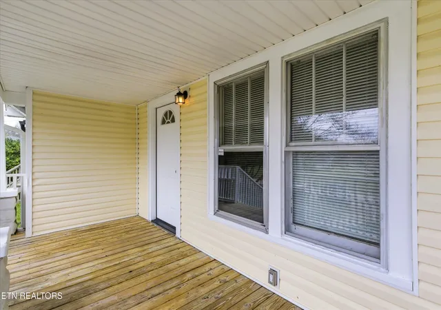 3rd image of 5301 Ross Rd, Knoxville, TN 37914 | MLS# 3146941