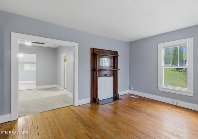 4th image of 5301 Ross Rd, Knoxville, TN 37914 | MLS# 3146941