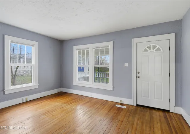 5th image of 5301 Ross Rd, Knoxville, TN 37914 | MLS# 3146941