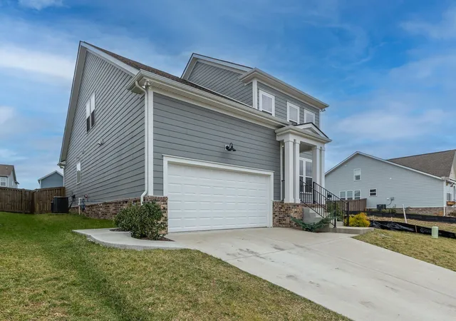 Photo 3 of Sale Pending at 3017 Shandor St, Spring Hill, TN 37174 | MLS# 3147744 | Listing updated on 2026-09-20