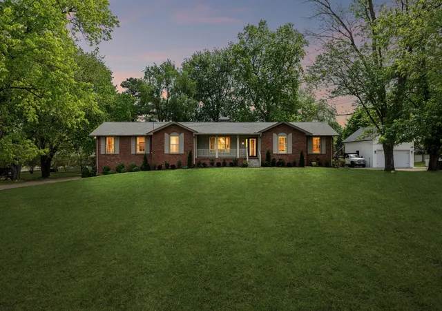 2nd image of 281 Lake Terrace Dr, Hendersonville, TN 37075 | MLS# 3250673