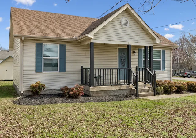 1st image of 402 Jonesboro Ct, La Vergne, TN 37086 | MLS# 3147732