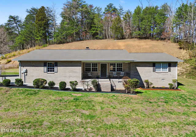 Photo 1 of Single family home for sale at 786 Pine Mountain Rd, Pigeon Forge, TN 37863 | MLS# 3604120 | Listing updated on 2026-10-08