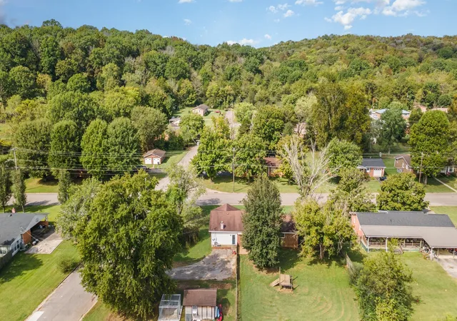 Homes for sale in Fayetteville, TN | 125 Morton Dr, Fayetteville, TN 37334 | MLS# 3147399