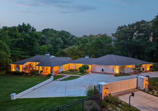 1st image of 6010 Hickory Valley Rd, Nashville, TN 37205 | MLS# 3155212