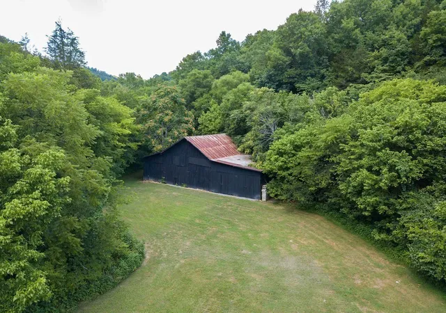 Homes for sale in Pleasant Shade, TN | 59 Russell Ln, Pleasant Shade, TN 37145 | MLS# 3147462