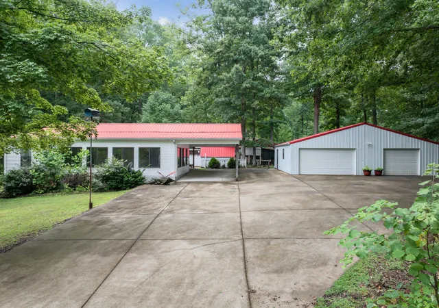 Homes for sale in Decaturville, TN | 95 Brasher Dr, Decaturville, TN 38329 | MLS# 3165200