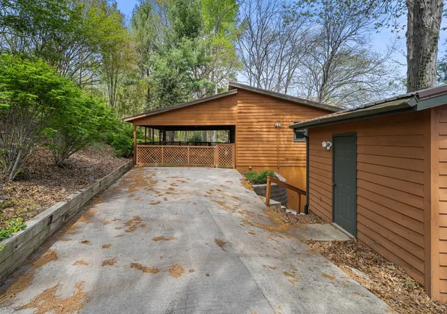 Homes for sale in Estill Springs, TN | 101 Woodland Pt, Estill Springs, TN 37330 | MLS# 3169436