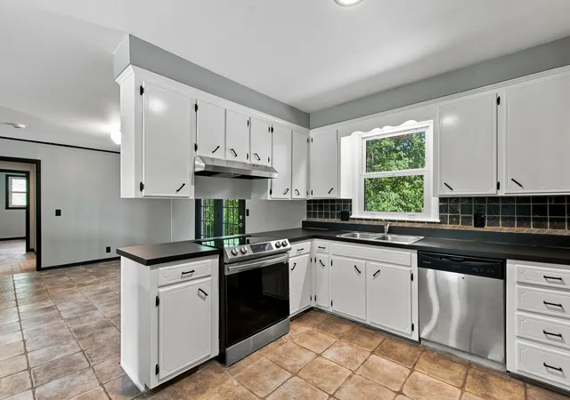 Photo 1 of Single family home for sale at 7249 Willow Crk Dr, Nashville, TN 37221 | MLS# 3318985 | Listing updated on 2026-08-20