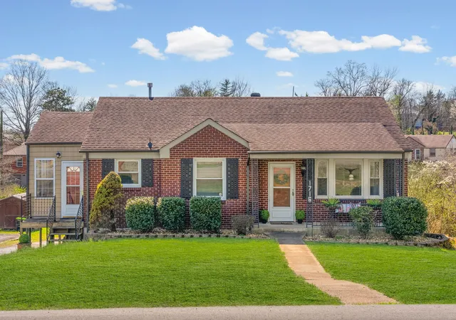 Photo 1 of Single family home for sale at 1716 Merritt Dr, Clarksville, TN 37043 | MLS# 3149163 | Listing updated on 2026-05-06