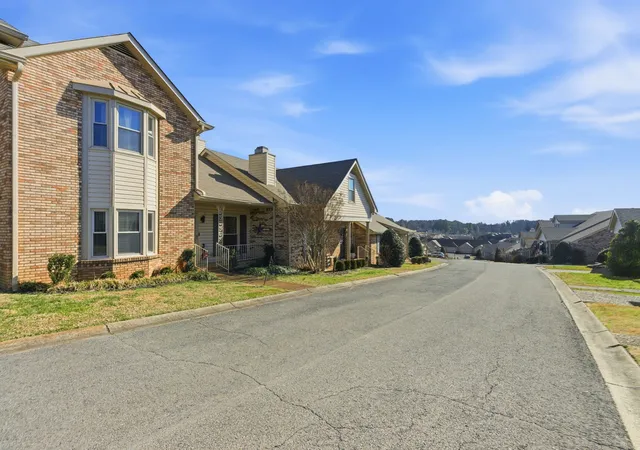 Photo 4 of Condo for sale at 1818 Memorial Dr #18, Clarksville, TN 37043 | MLS# 3147746 | Listing updated on 2026-07-22
