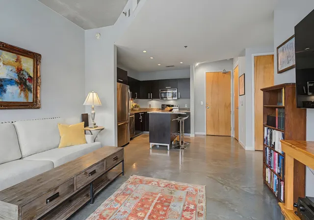 2nd image of 600 12Th Ave S #1510, Nashville, TN 37203 | MLS# 3147760