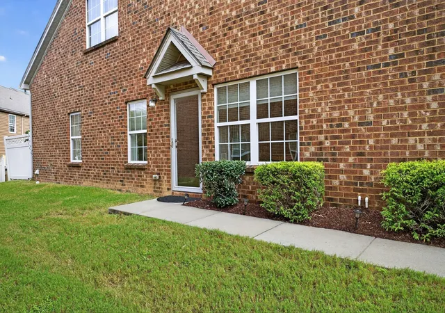 Photo 3 of Townhouse for sale at 1309 Crown Point Pl, Nashville, TN 37211 | MLS# 3147773 | Listing updated on 2026-08-25