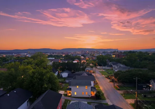 Homes for sale in Chattanooga, TN | 803 Fairview Avenue, Chattanooga, TN 37403 | MLS# 3147791