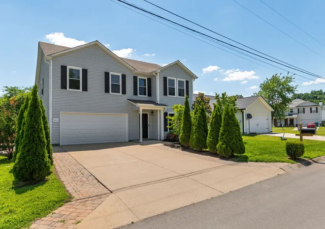 Homes for sale in Thompsons Station, TN | 2675 Sutherland Dr, Thompsons Station, TN 37179 | MLS# 3230742