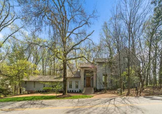 1st image of 5870 Fredricksburg Dr, Nashville, TN 37215 | MLS# 3171230