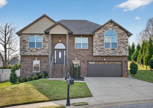 Photo 1 of Sale Pending at 161 Roanoke Sta Cir, Clarksville, TN 37043 | MLS# 3149369 | Listing updated on 2026-10-16