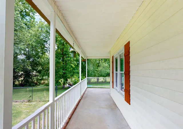 Photo 3 of Single family home for sale at 4648 31 Highway W, Cottontown, TN 37048 | MLS# 3217389 | Listing updated on 2026-09-24