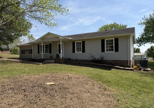 Homes for sale in Lawrenceburg, TN | 127 Michael Cir, Lawrenceburg, TN 38464 | MLS# 3148410