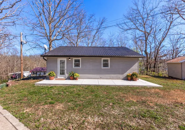 Photo 2 of Single family home for sale at 66 Highland Ln, Waverly, TN 37185 | MLS# 3156351 | Listing updated on 2026-09-21