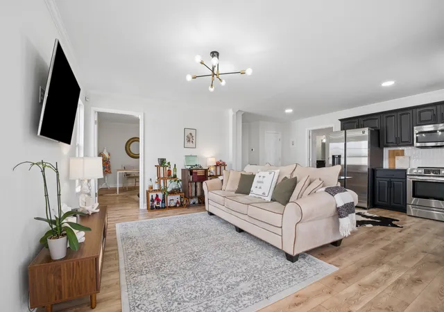 1st image of 2418c Abbott Martin Rd, Nashville, TN 37215 | MLS# 3180665