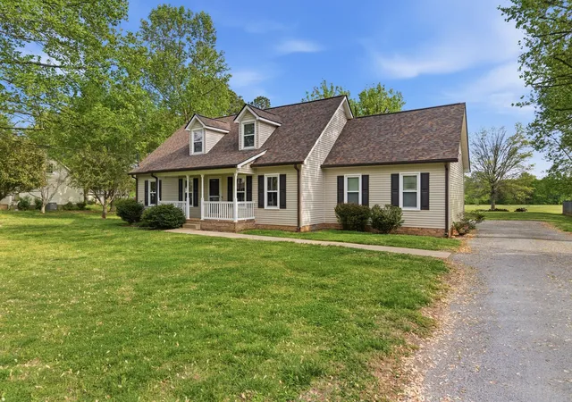 Homes for sale in Christiana, TN | 1606 Windy Meadow Dr, Christiana, TN 37037 | MLS# 3176138