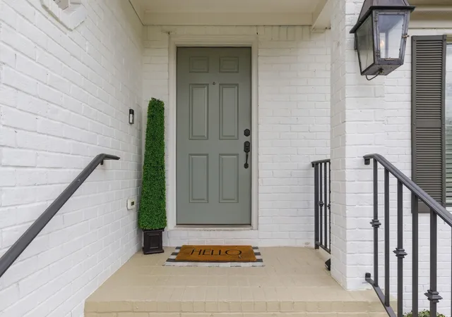 2nd image of 2826 Sugar Tree Rd, Nashville, TN 37215 | MLS# 3148761