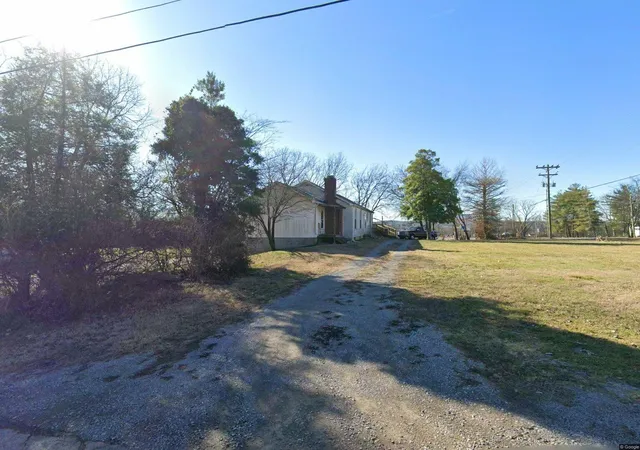 Photo 1 of Single family home for sale at 8201 Neal Rd, Arrington, TN 37014 | MLS# 3152737 | Listing updated on 2026-08-28