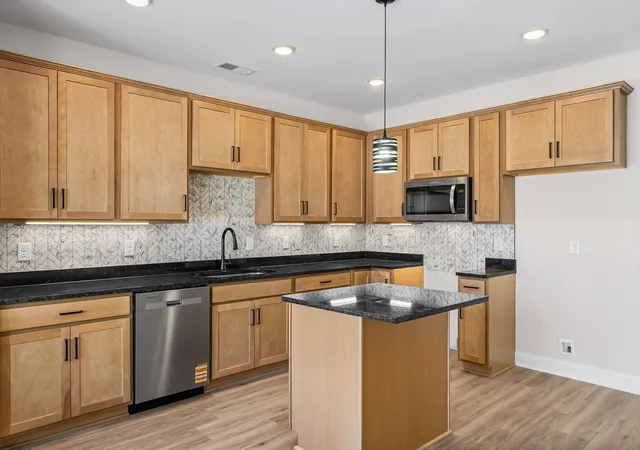 Photo 4 of Single family home for sale at 79 Sycamore Hl, Clarksville, TN 37042 | MLS# 3149104 | Listing updated on 2026-07-29