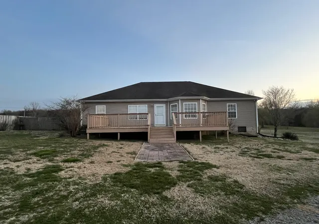 Homes for sale in Wartrace, TN | 476 Bill Russell Rd, Wartrace, TN 37183 | MLS# 3149667